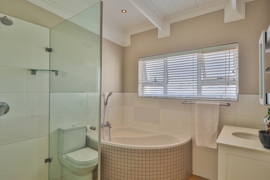 4 Bedroom Property for Sale in Hartenbos Heuwels Western Cape